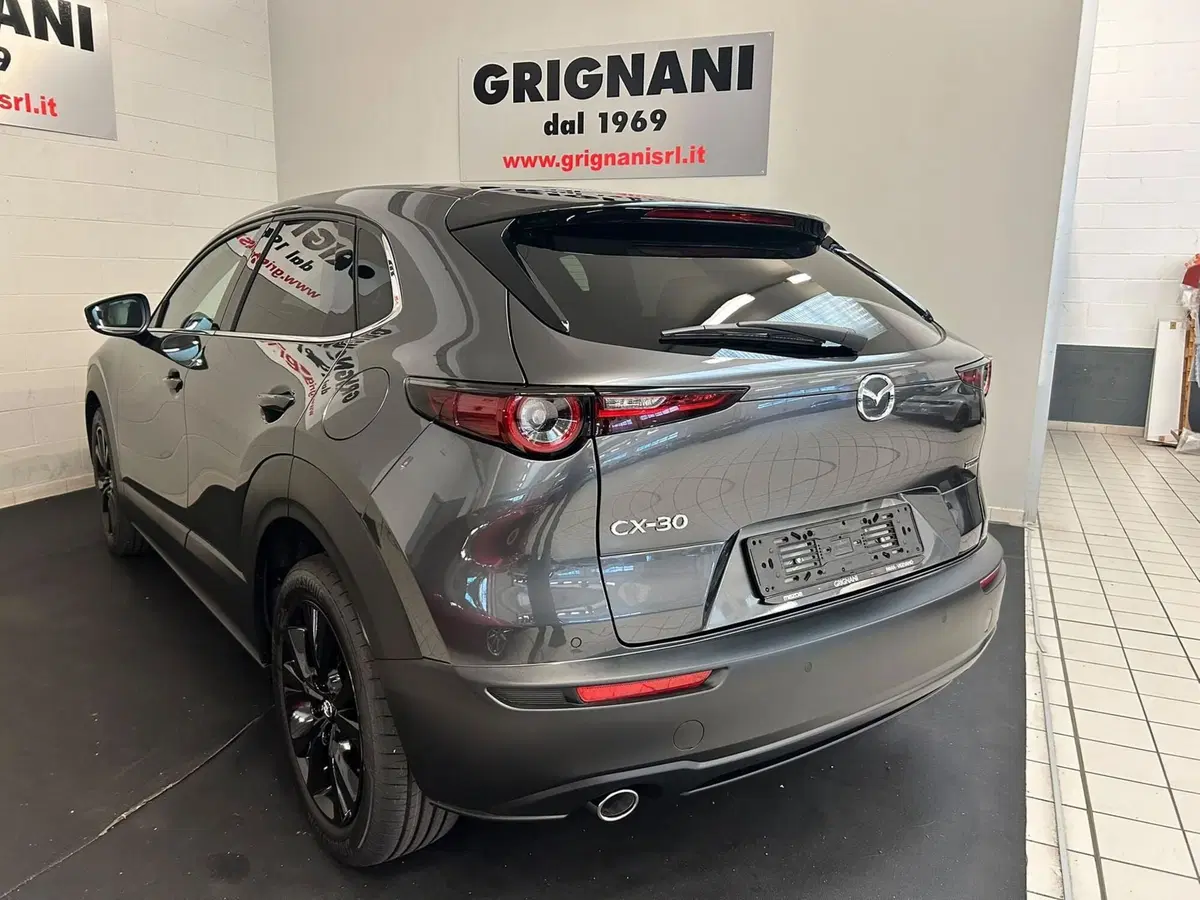 Mazda CX-30 nuova a Pavia (6)