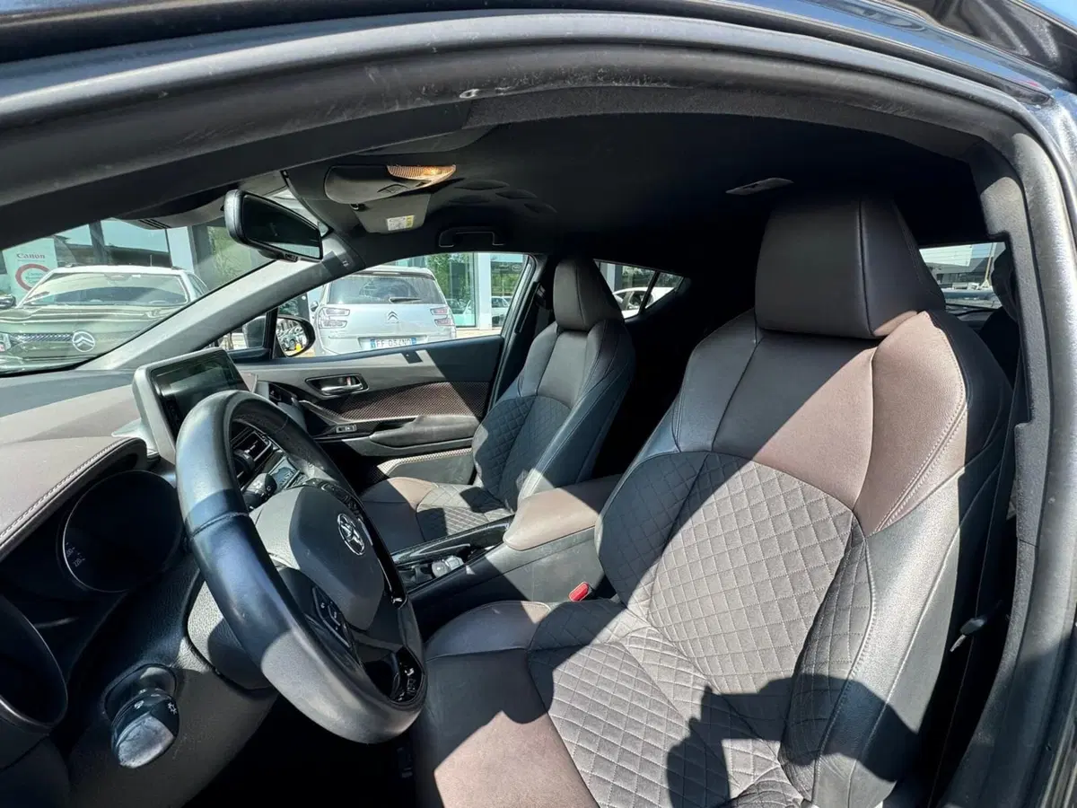 Toyota Toyota C-HR usata a Modena (11)