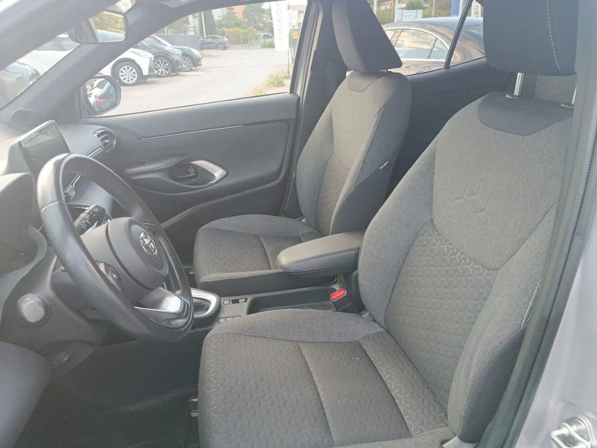 Toyota Yaris Cross usata a Forlì-Cesena (15)