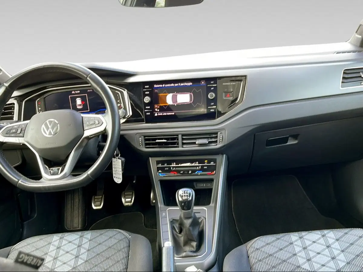 Volkswagen Taigo usata a Livorno (6)