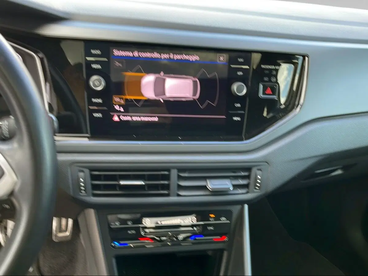 Volkswagen Taigo usata a Livorno (9)