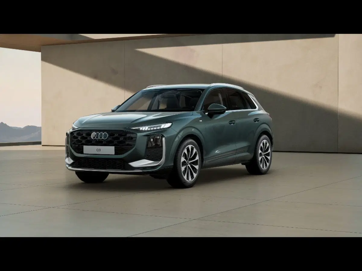 Audi Q3 Sportback nuova a Livorno