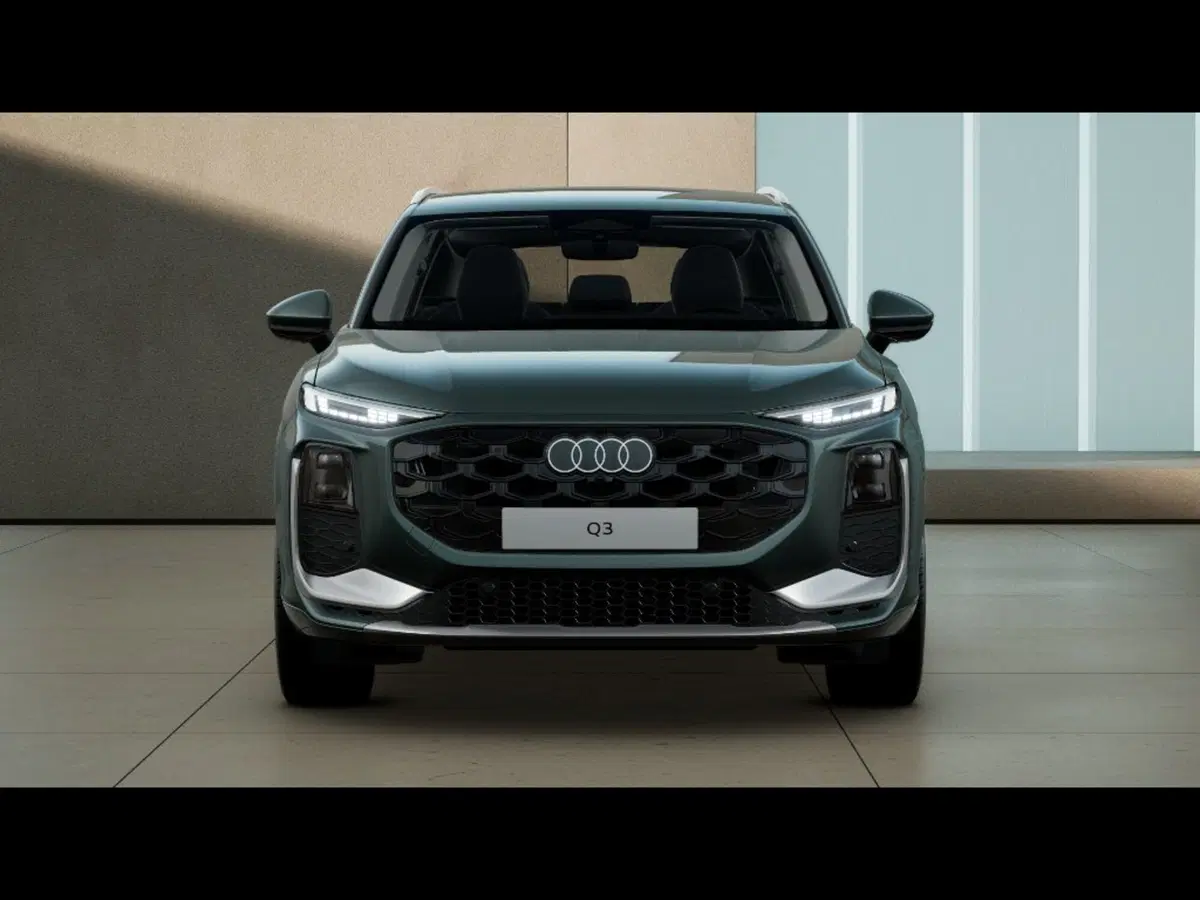 Audi Q3 Sportback nuova a Livorno (4)