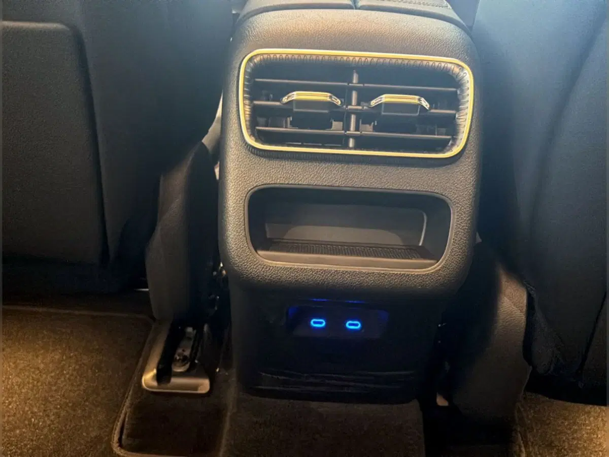 Mercedes-Benz GLC nuova a Grosseto (17)