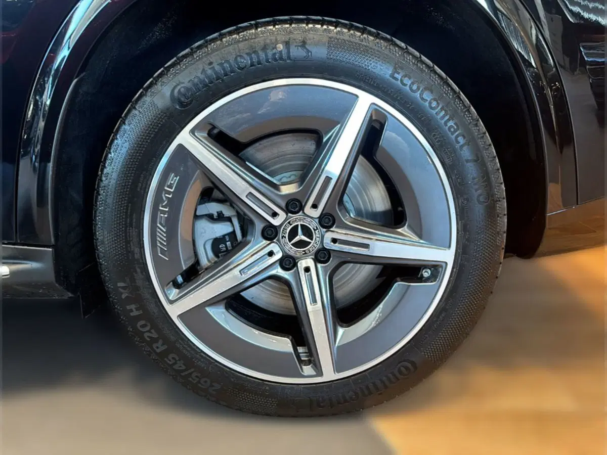 Mercedes-Benz GLC nuova a Grosseto (18)