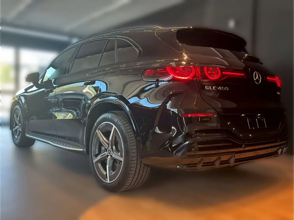 Mercedes-Benz GLC nuova a Grosseto (4)