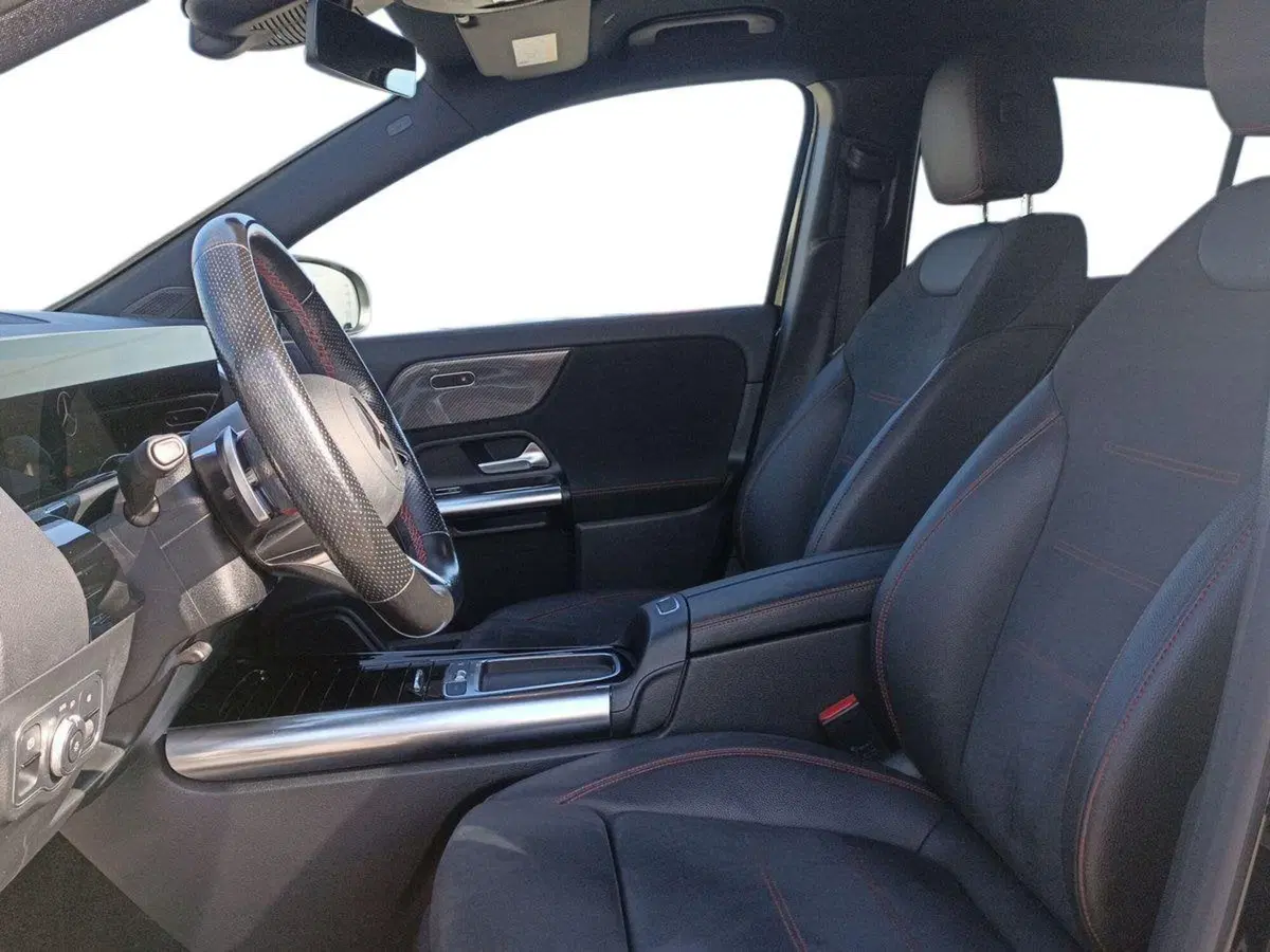 Mercedes-Benz GLA SUV usata a Bari (10)