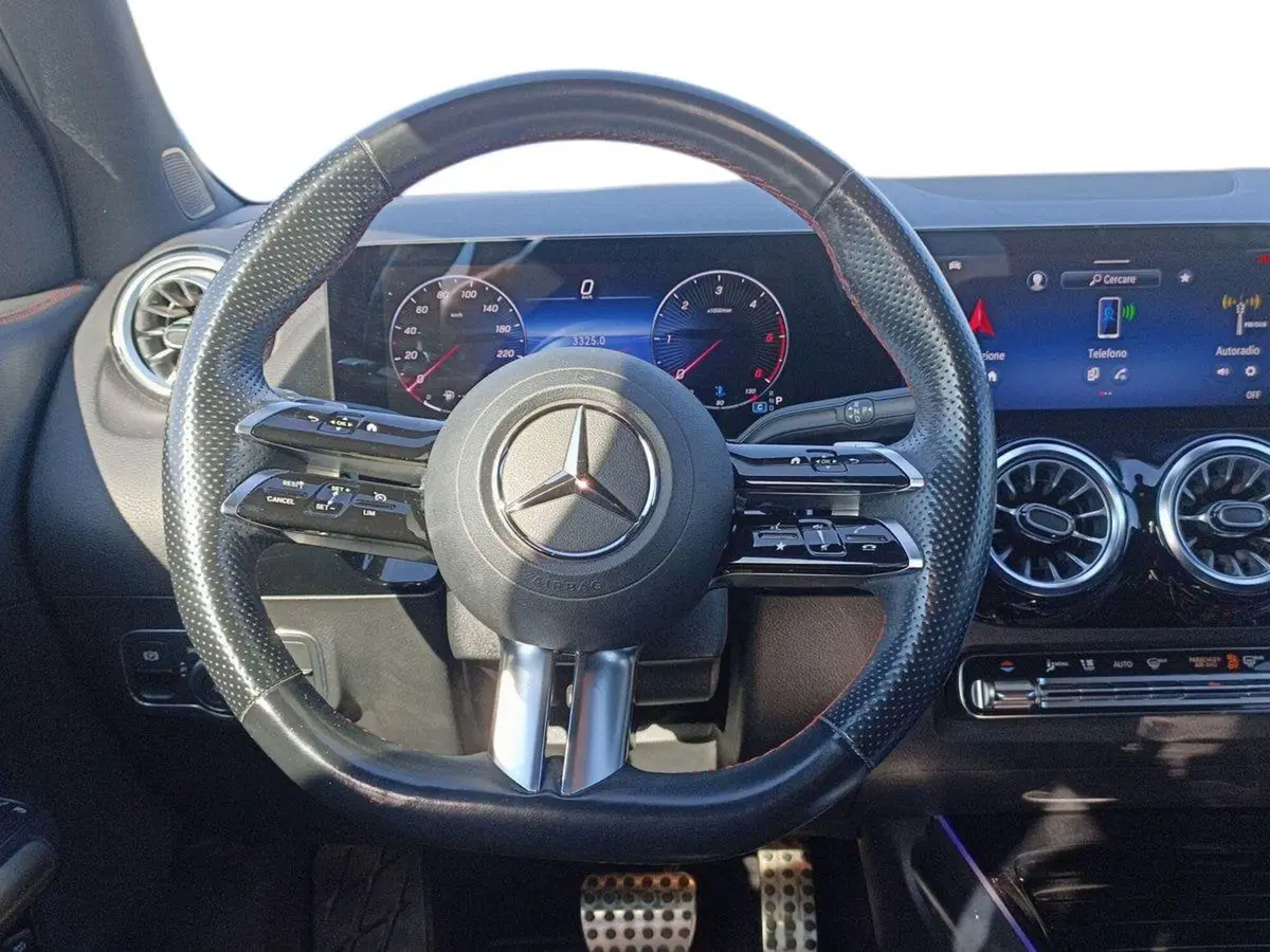 Mercedes-Benz GLA SUV usata a Bari (11)