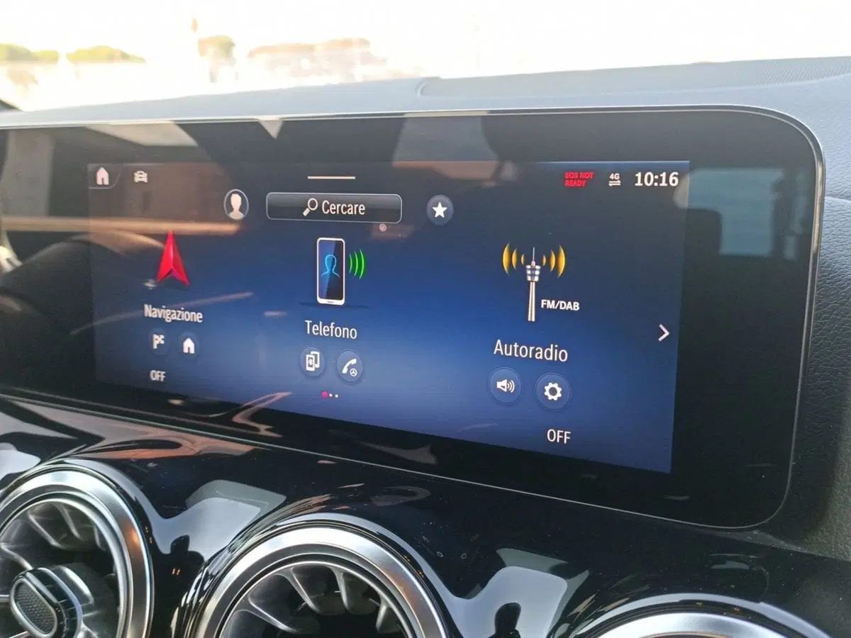 Mercedes-Benz GLA SUV usata a Bari (12)