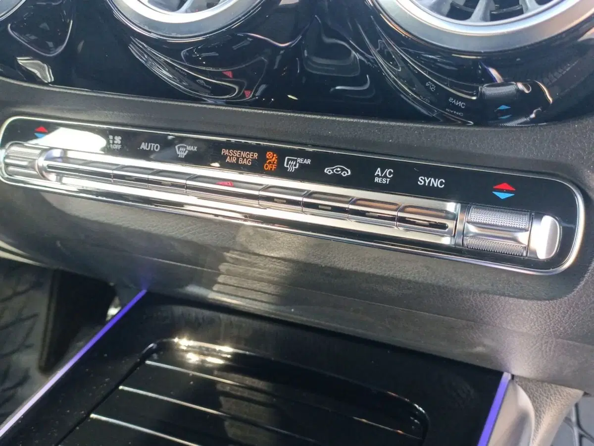 Mercedes-Benz GLA SUV usata a Bari (14)