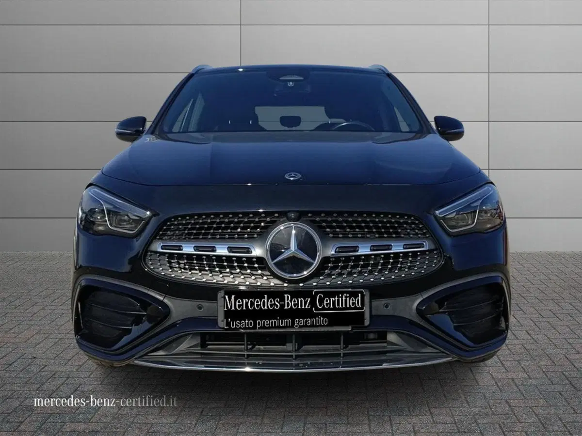 Mercedes-Benz GLA SUV usata a Bari (3)