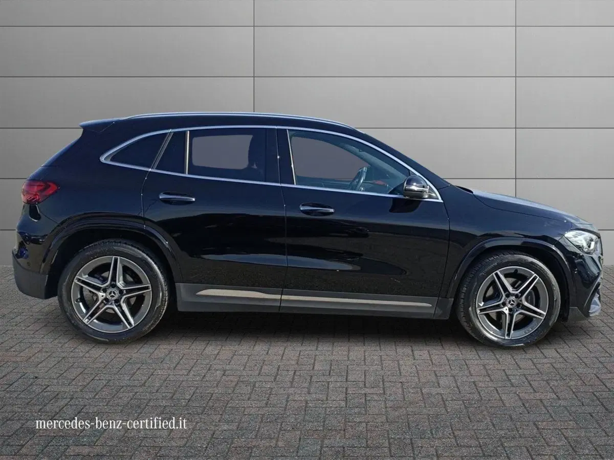 Mercedes-Benz GLA SUV usata a Bari (5)