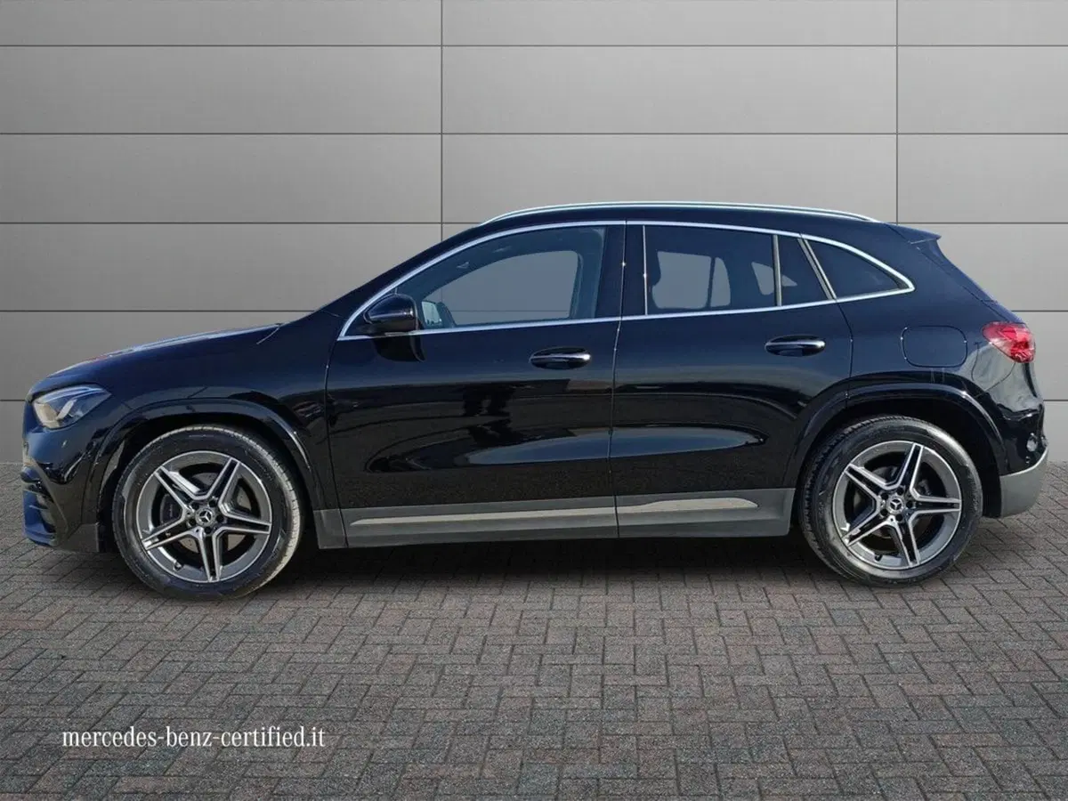 Mercedes-Benz GLA SUV usata a Bari (6)