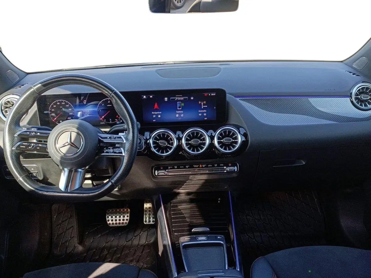 Mercedes-Benz GLA SUV usata a Bari (9)