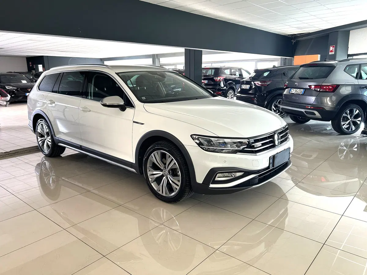 Volkswagen Passat Variant usata a Ferrara (3)