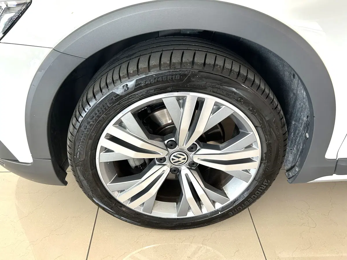 Volkswagen Passat Variant usata a Ferrara (7)