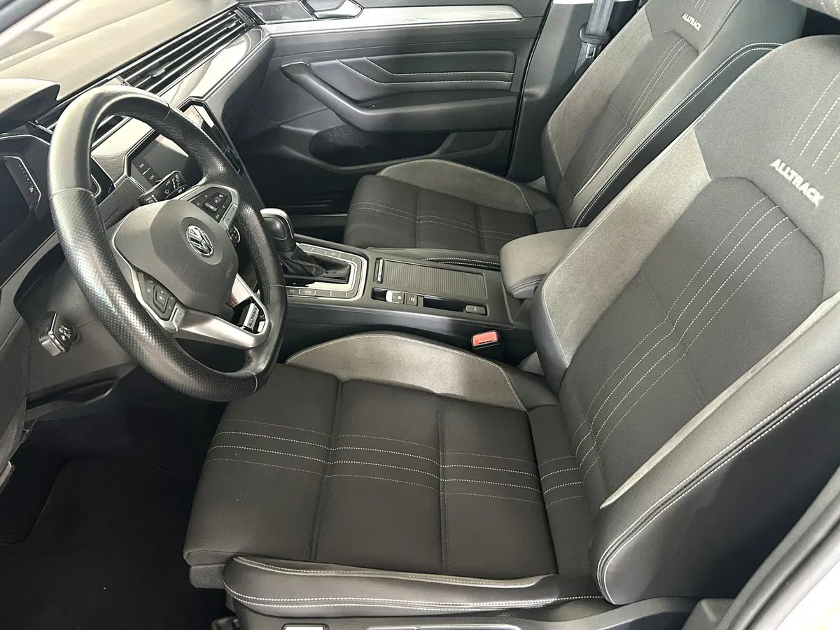 Volkswagen Passat Variant usata a Ferrara (8)