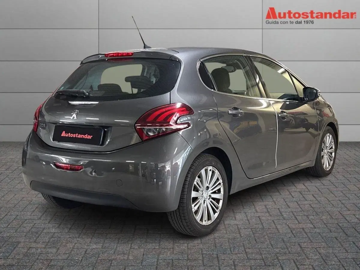 Peugeot 208 usata a Torino (4)
