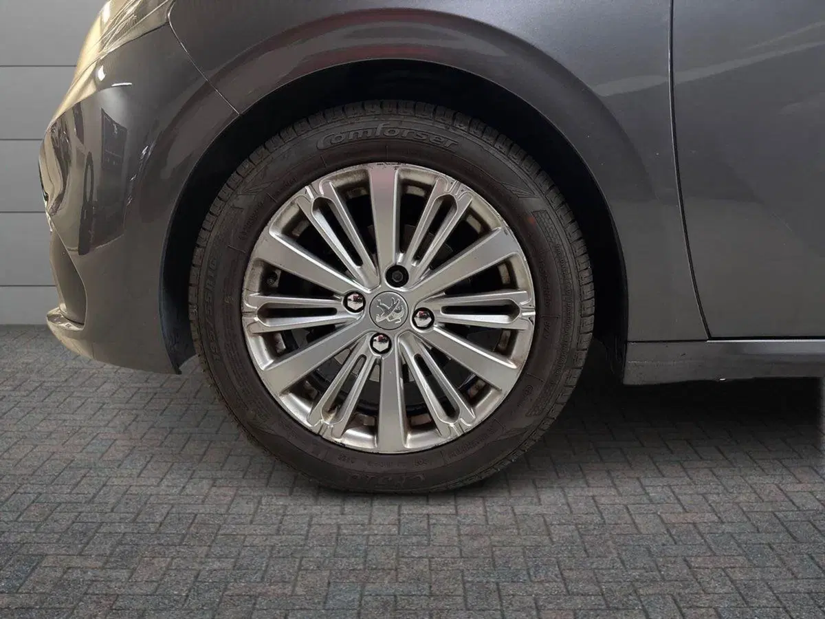 Peugeot 208 usata a Torino (7)