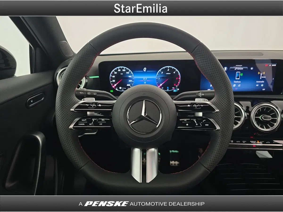 Mercedes-Benz Classe A nuova a Bologna (19)