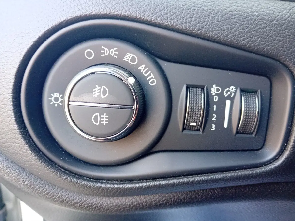 Jeep Renegade usata a Pordenone (18)