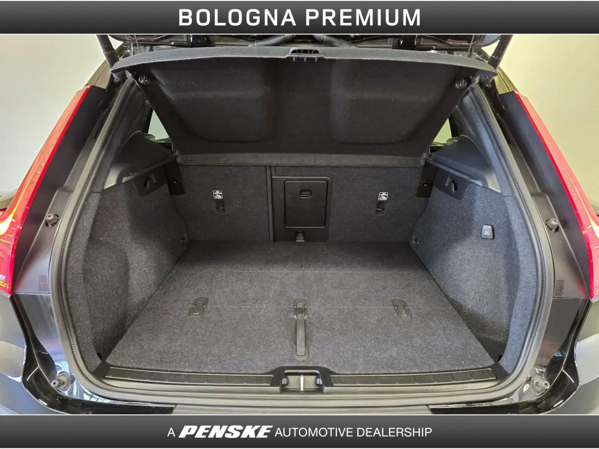 Volvo XC40 usata a Bologna (10)