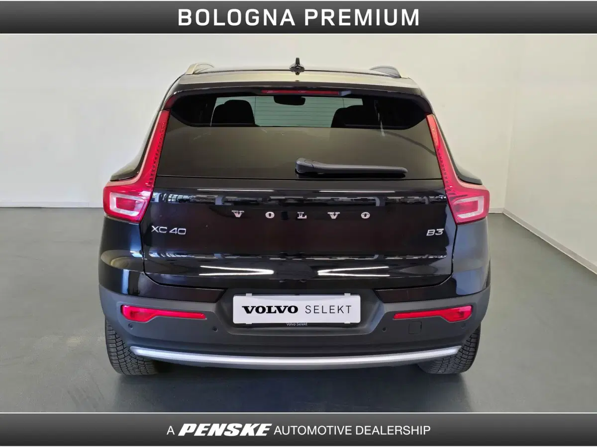 Volvo XC40 usata a Bologna (7)