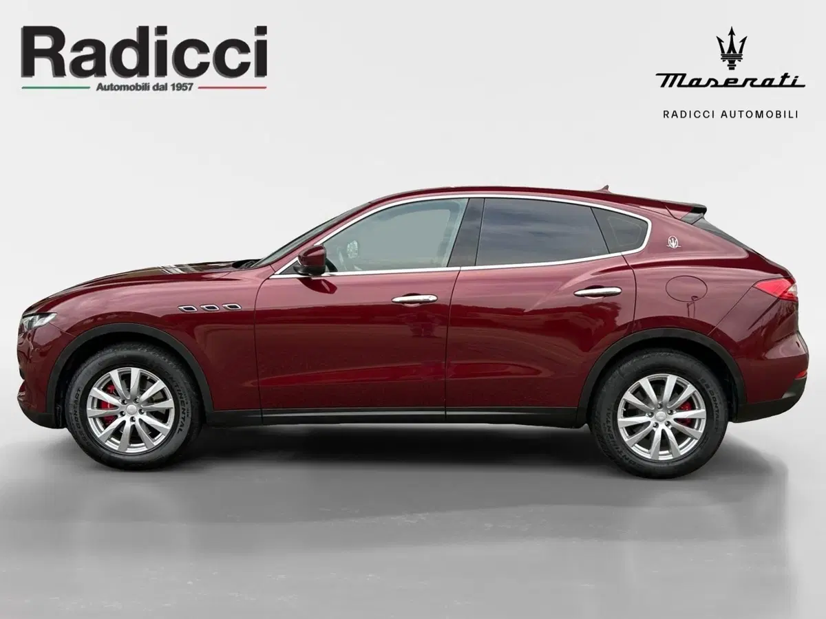 Maserati Levante usata a Ancona (14)