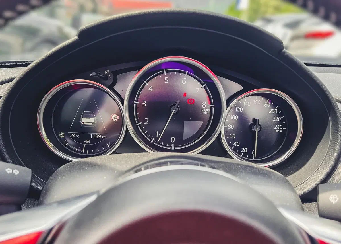 Mazda MX-5 usata a Verbano Cusio Ossola (11)