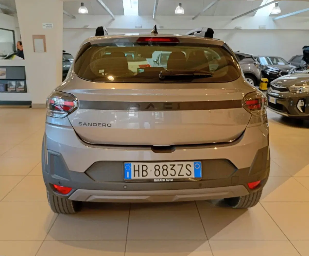 Dacia Sandero Stepway nuova a Firenze (7)