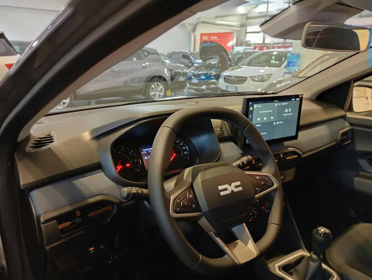 Dacia Sandero Stepway nuova a Firenze (8)
