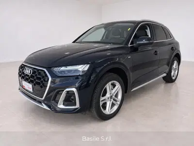 Audi Q5 40 2.0 tdi mhev 12V S line quattro s-tronic del 2023 usata a Martina Franca
