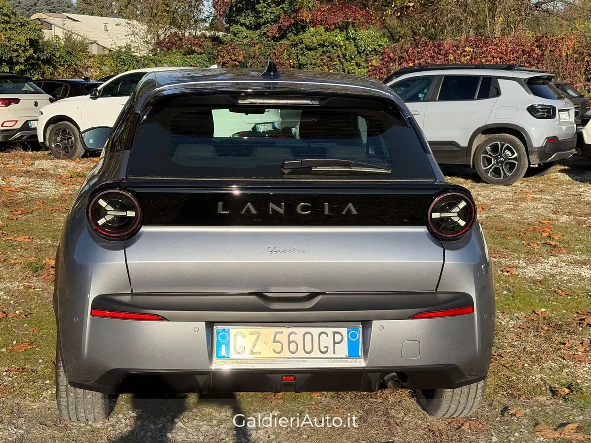 Lancia Ypsilon usata a Salerno (14)