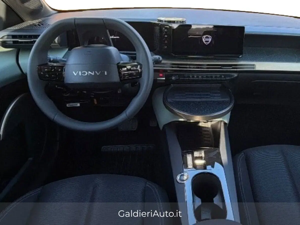 Lancia Ypsilon usata a Salerno (8)