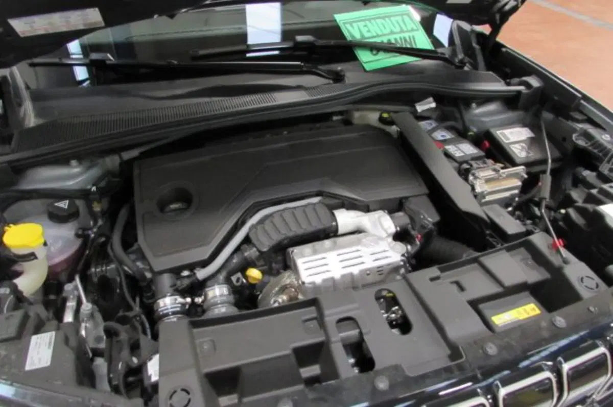 Jeep Avenger nuova a Milano (18)
