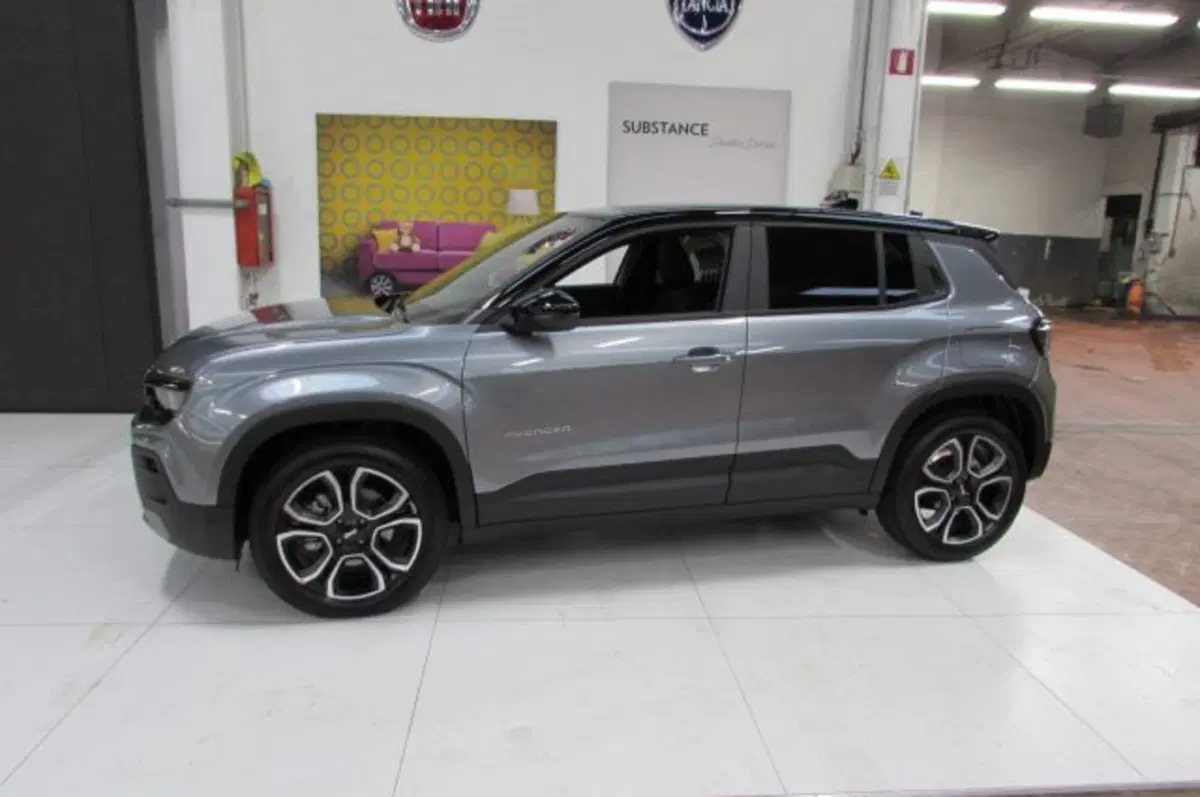 Jeep Avenger nuova a Milano (5)