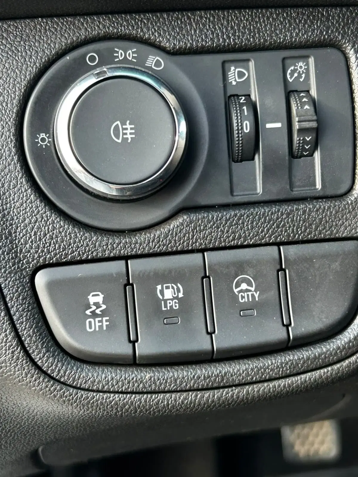 Opel Karl usata a Roma (10)