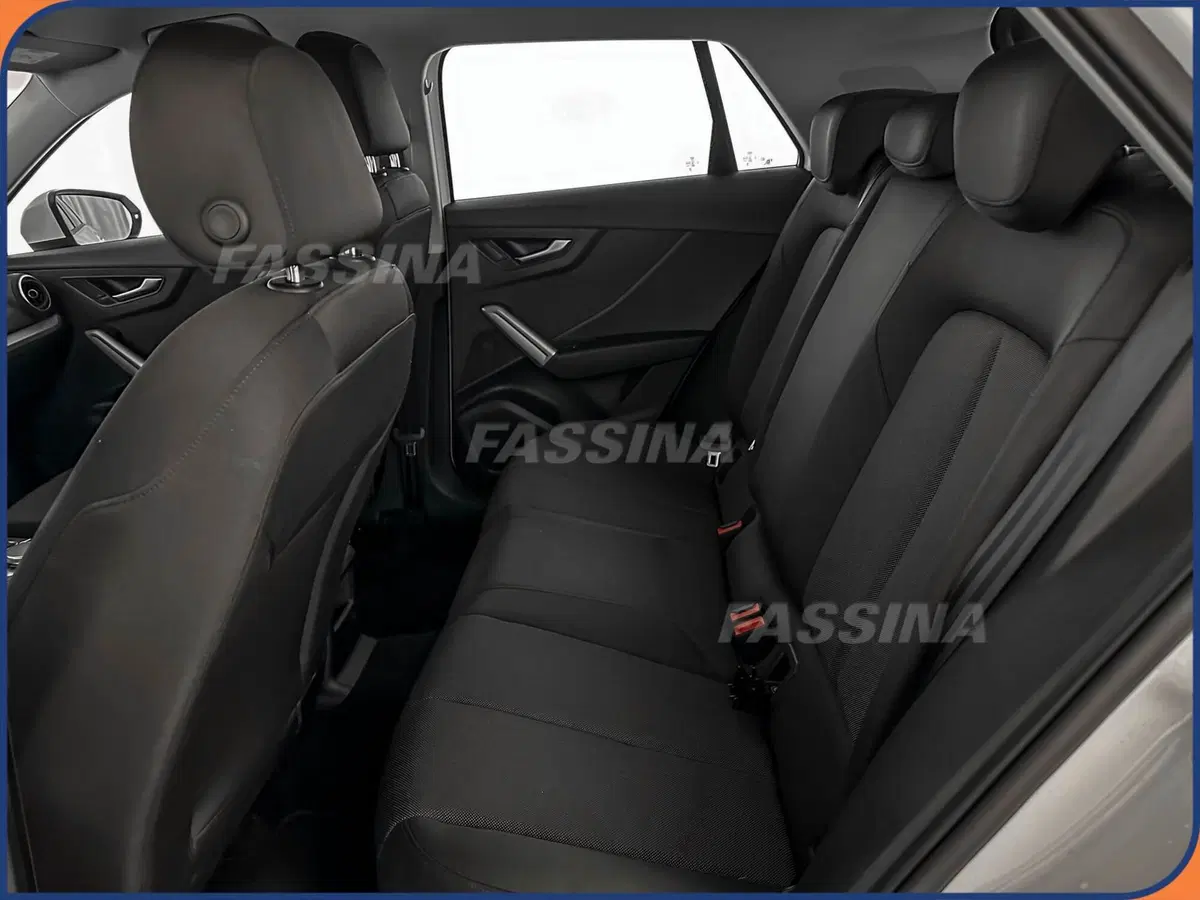 Audi Q2 usata a Milano (10)