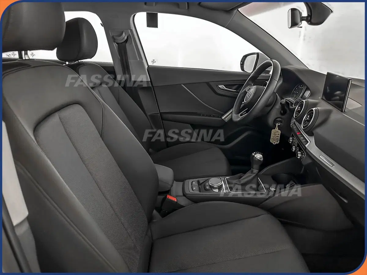 Audi Q2 usata a Milano (14)