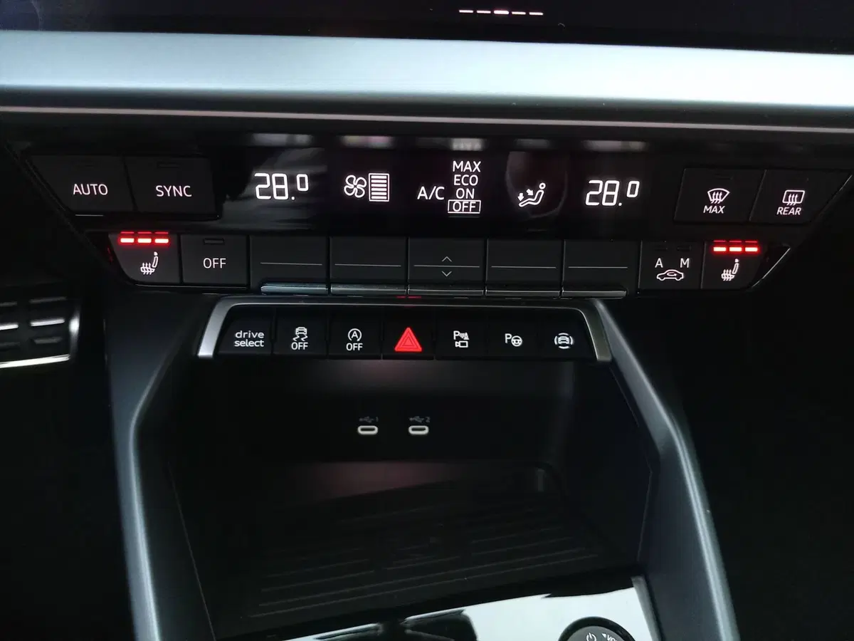 Audi A3 Sportback usata a Bari (8)