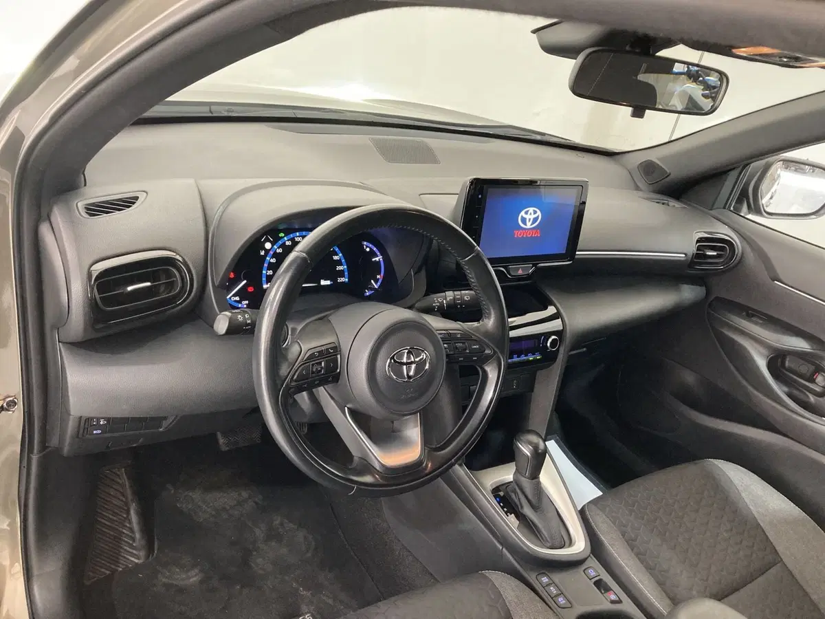 Toyota Yaris Cross usata a Barletta-Andria-Trani (12)