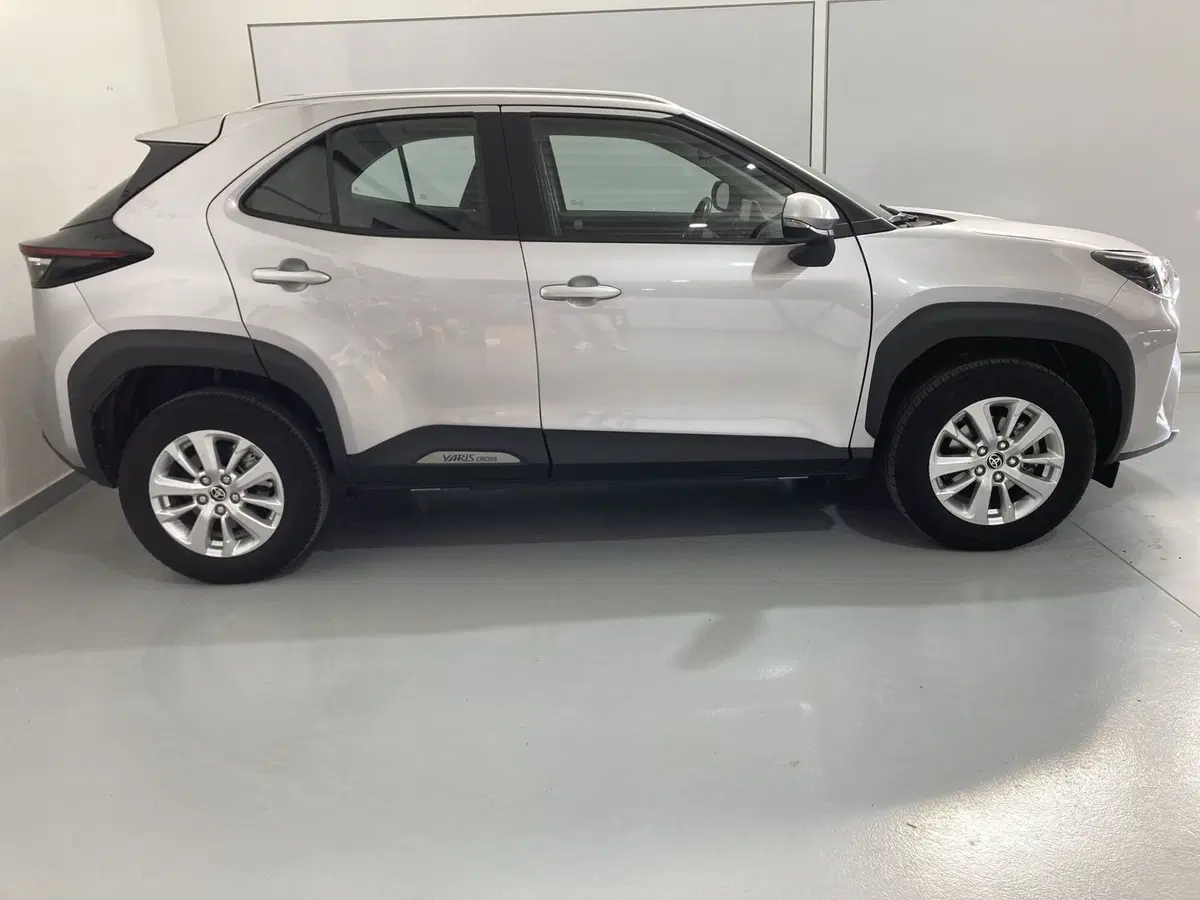 Toyota Yaris Cross usata a Barletta-Andria-Trani (5)