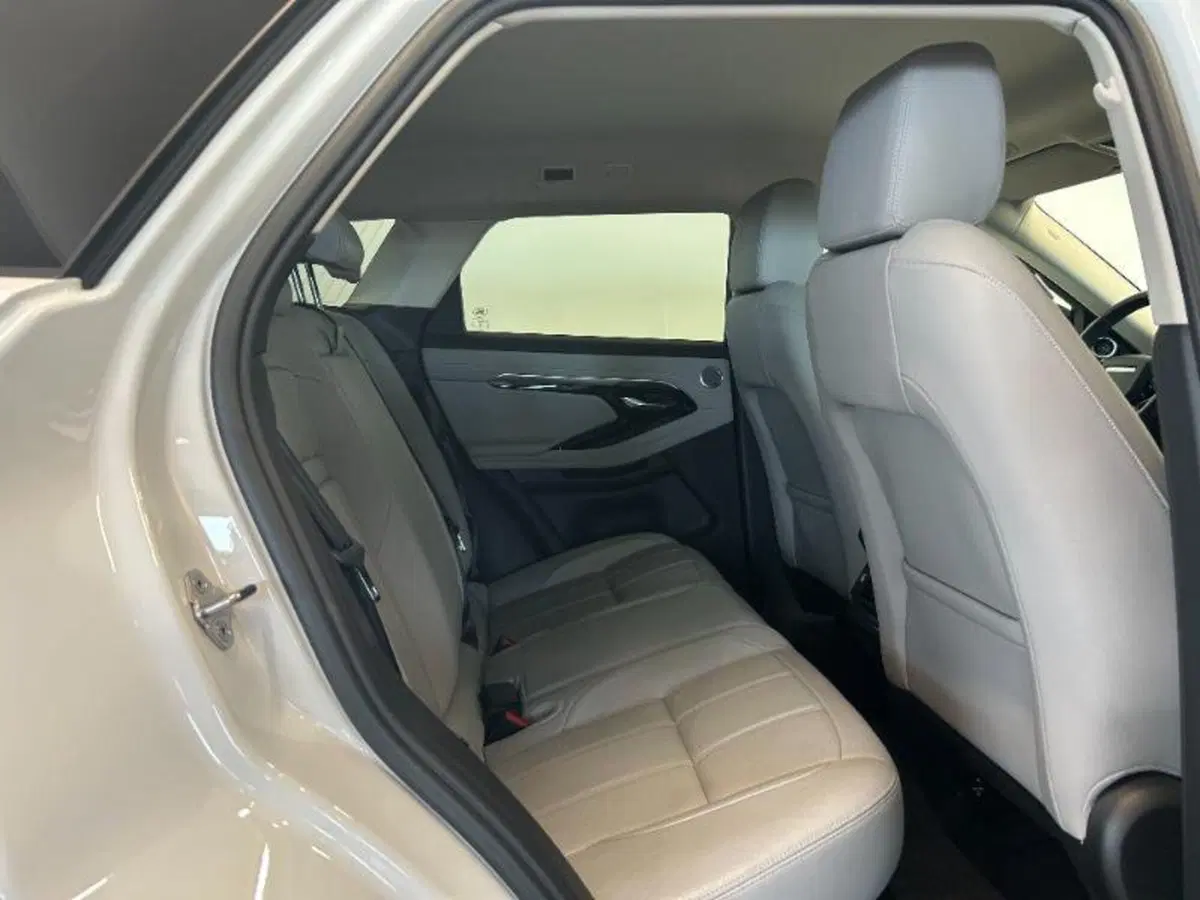 Land Rover Range Rover Evoque usata a Venezia (12)