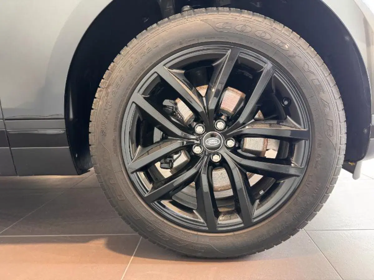 Land Rover Range Rover Velar usata a Venezia (11)