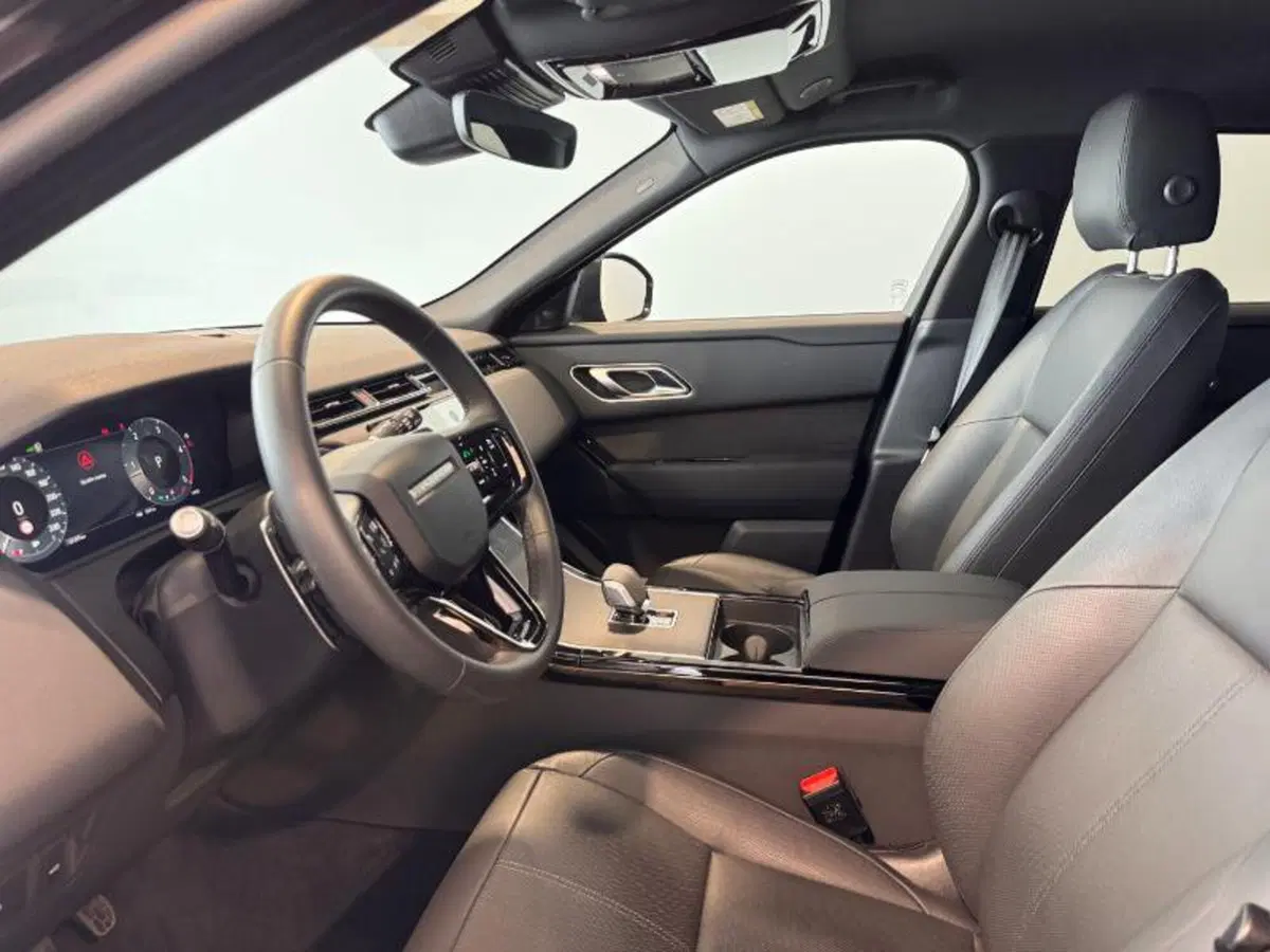 Land Rover Range Rover Velar usata a Venezia (12)
