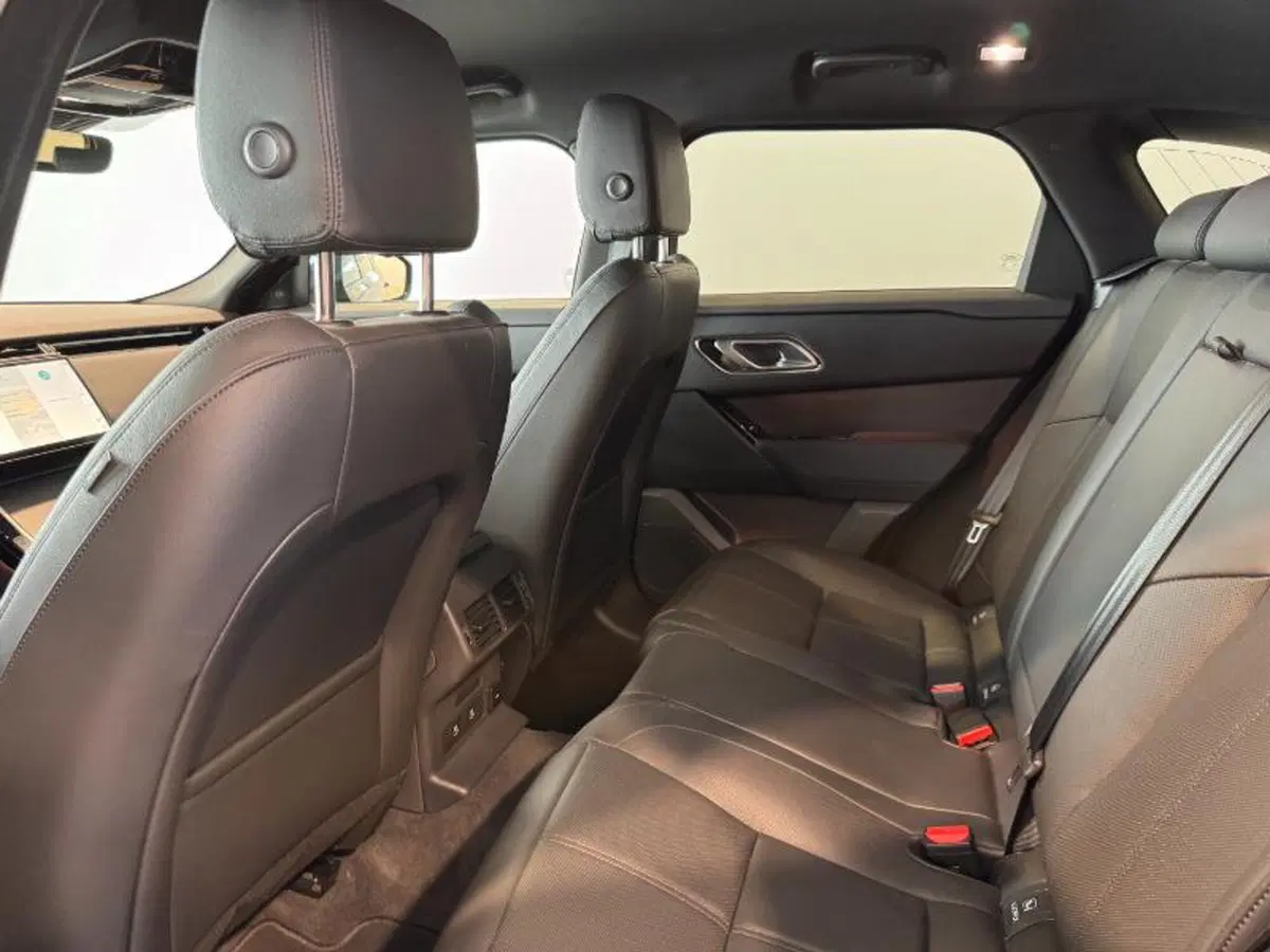 Land Rover Range Rover Velar usata a Venezia (13)