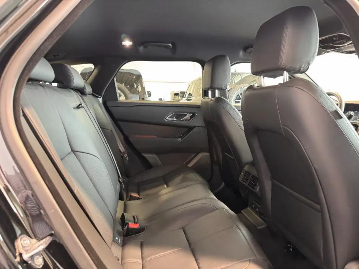 Land Rover Range Rover Velar usata a Venezia (15)