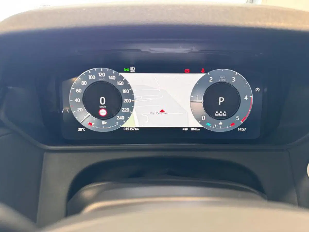 Land Rover Range Rover Velar usata a Venezia (19)