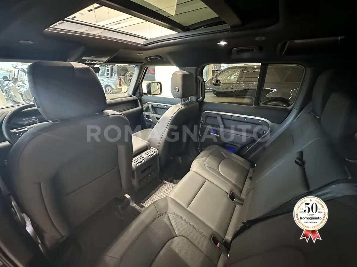 Land Rover Defender usata a Forlì-Cesena (12)