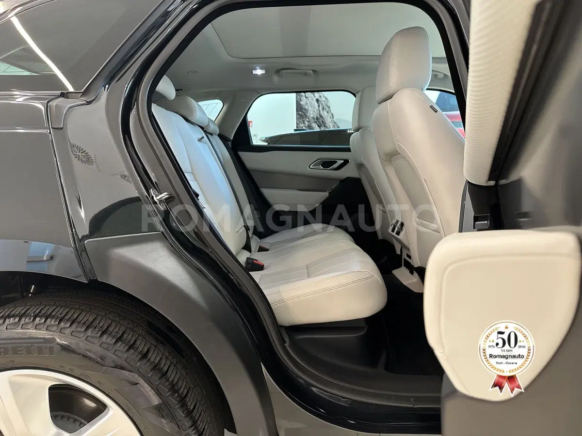 Land Rover Range Rover Velar usata a Forlì-Cesena (11)